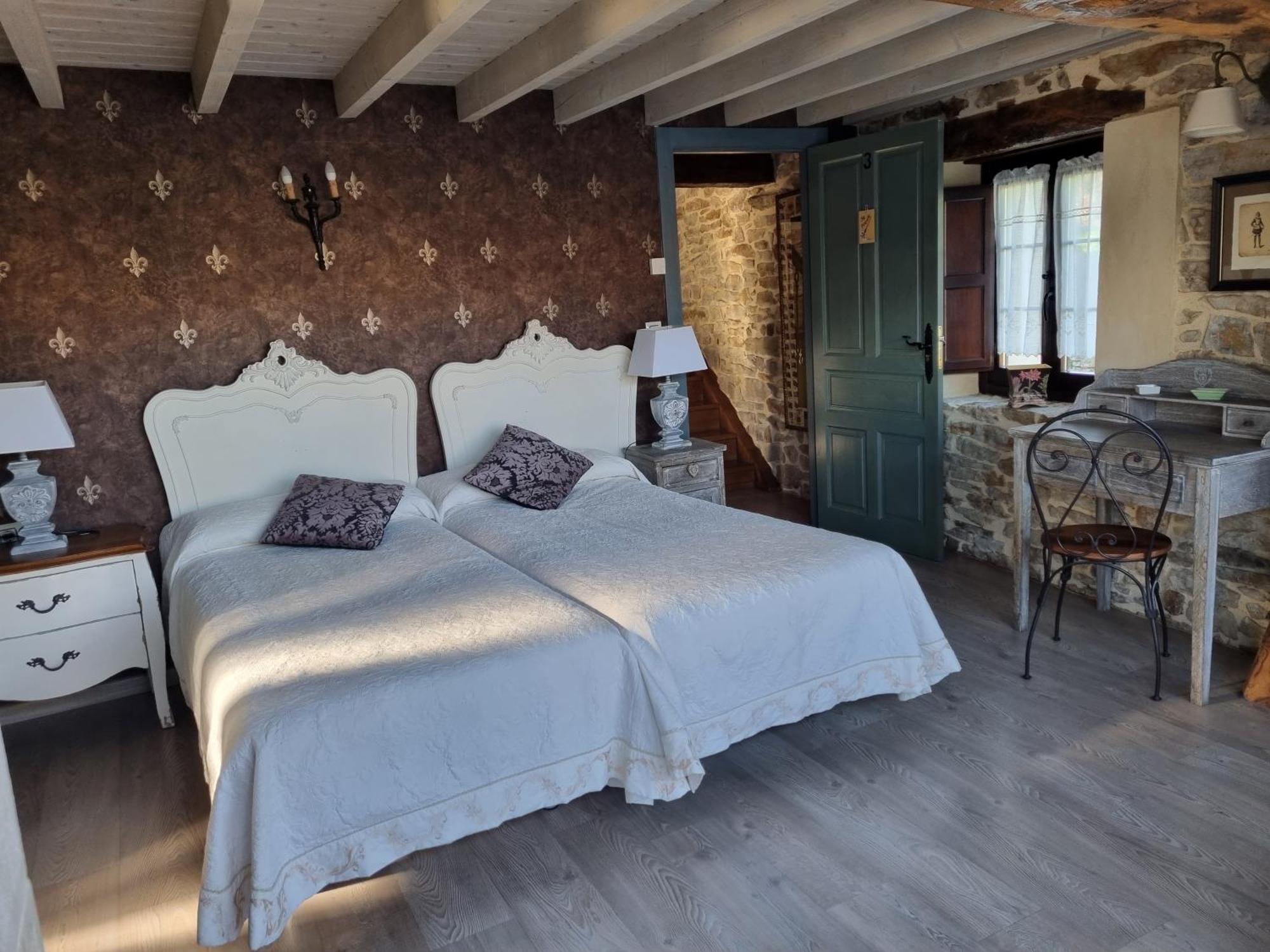 Hotel Rural La Casa Encanto Espinosa De Los Monteros Bagian luar foto
